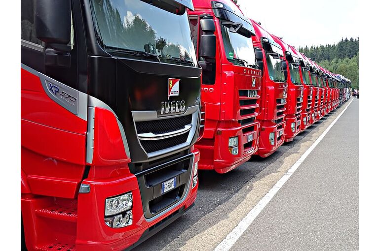 formula-1-truck-red-row
