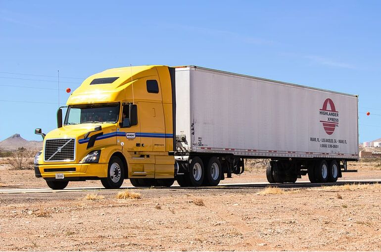 truck-semi-truck-semi-truck-desert