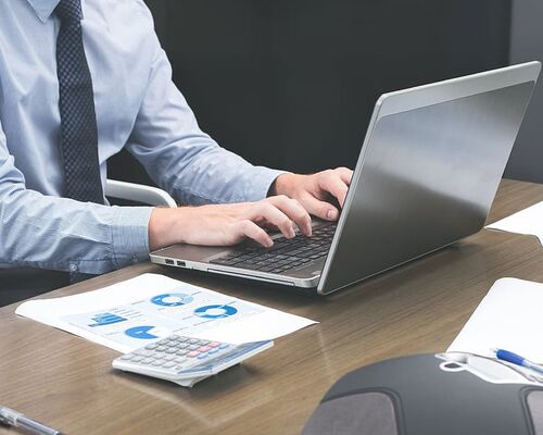 business-laptop-office-computer